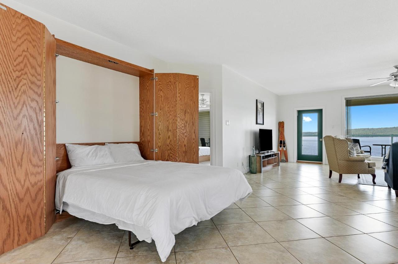 Baptiste Lake Lodge Harcourt Dış mekan fotoğraf